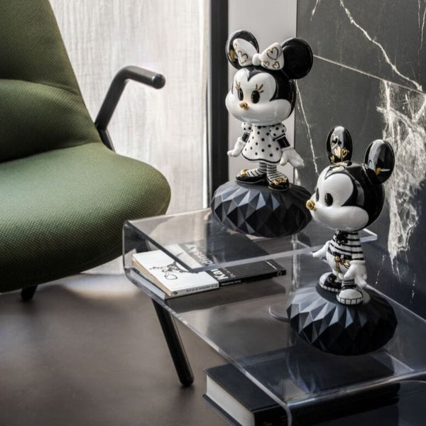 Minnie - Black & White Sculpture