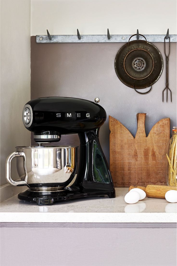 Retro Style - Stand Mixer Black Glossy