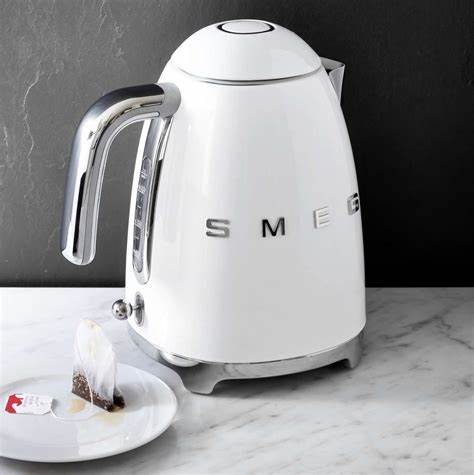 Retro Style - Electric Kettle White Glossy