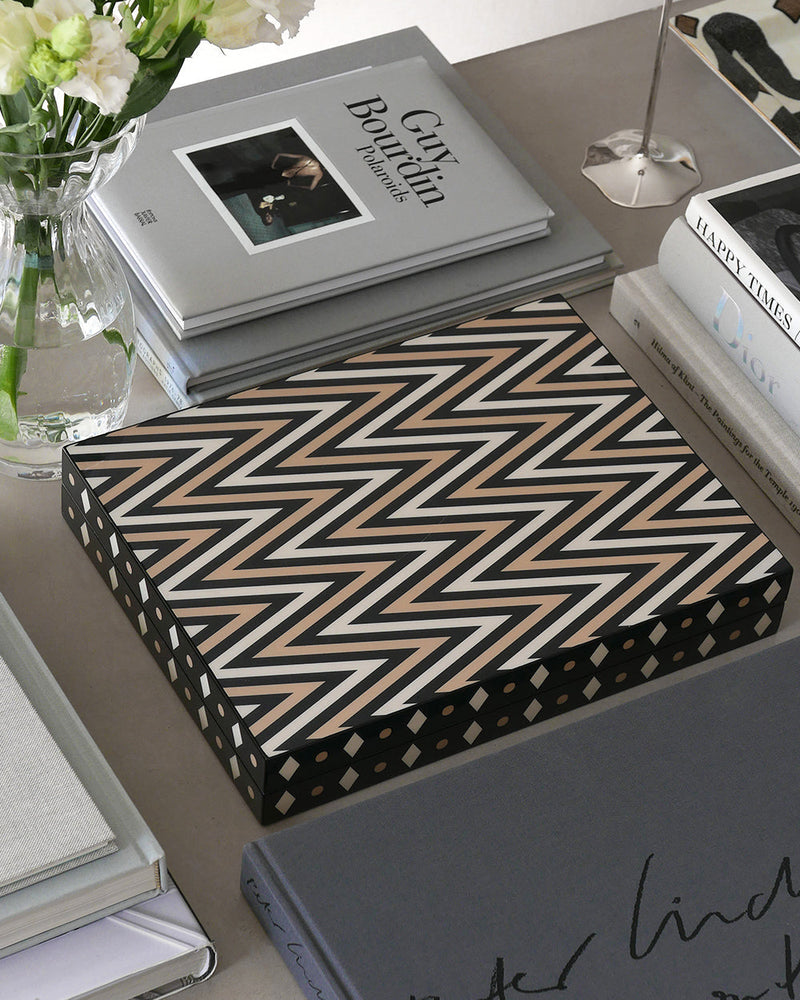 Lacquered - Backgammon Black Set