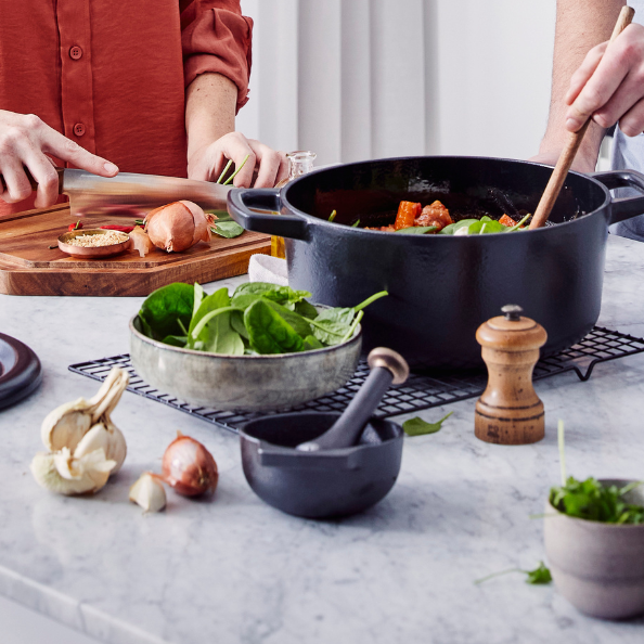 Nori - Cast Iron Mortar & Pestle (Set of 2)