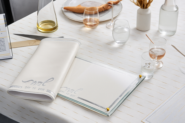 Challah Cover con bordado plateado - vista alternativa