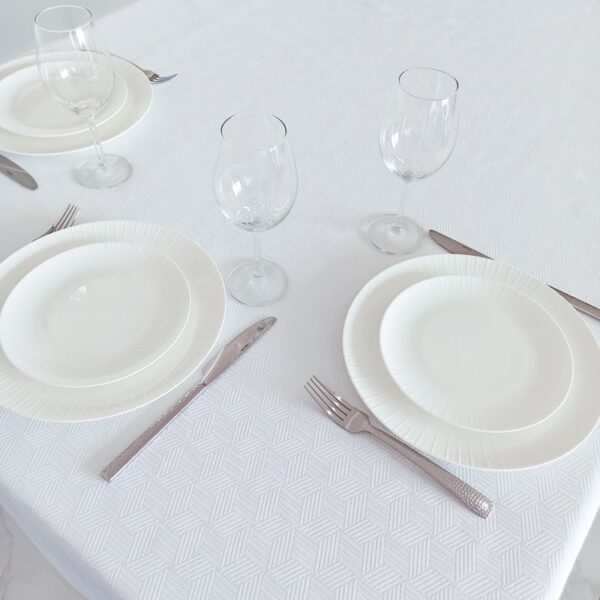 Moya - White Cube Tablecloth 60"x120"