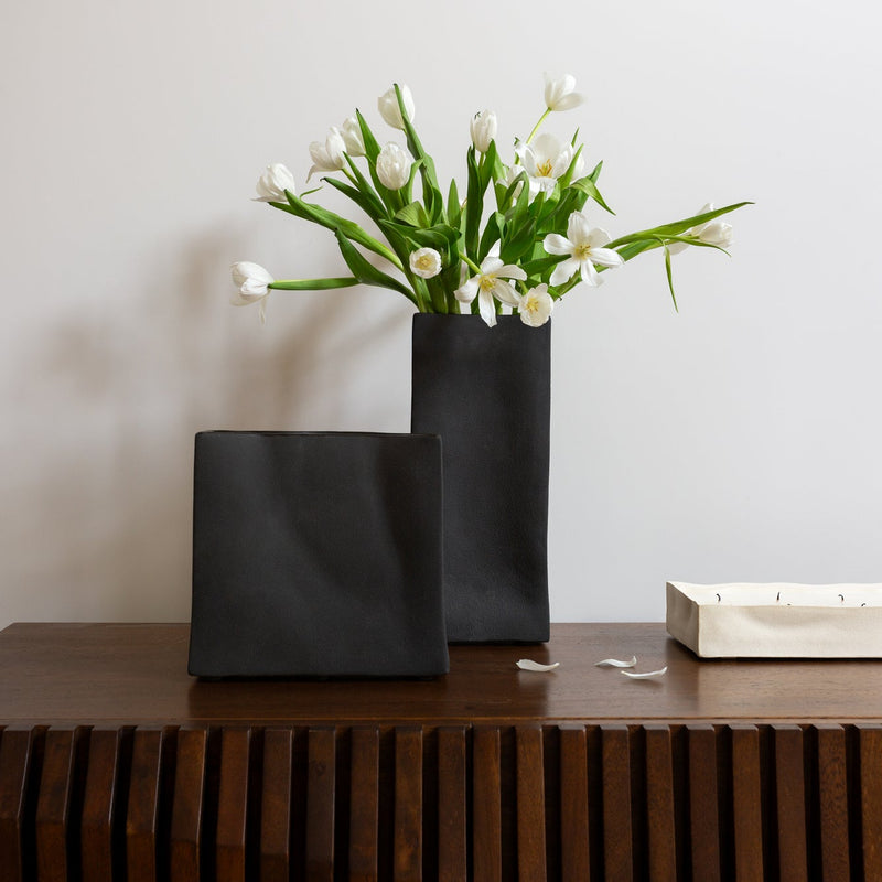 Rue - Wide Noir Vase