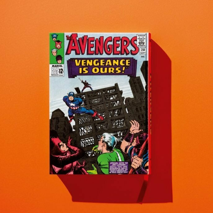 Book - Marvel Comics Library - Avengers