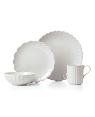 French Perle - Scallop Place Setting (Set of 4)