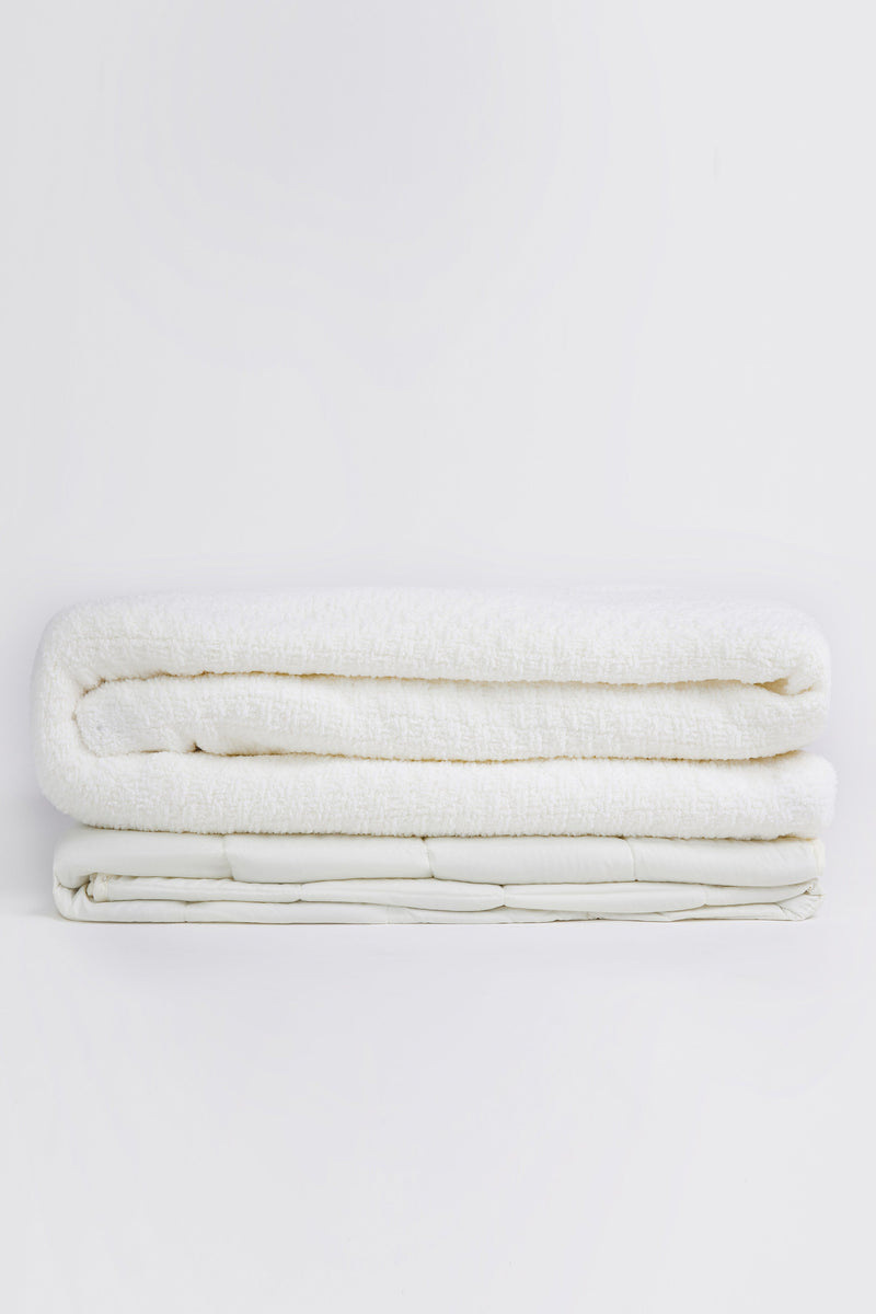Snug Crystal Weighted Blanket Off White